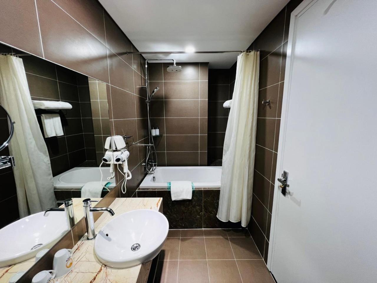 Ferienwohnung Nesta Grand Hao Nam Hanoi Exterior foto
